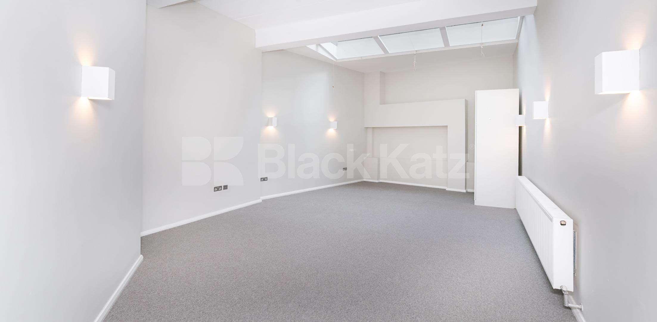 			WAREHOUSE CONVERSION IN ANGEL-OLD STREET-SHOREDITCH, 3 Bedroom, 1 bath, 1 reception Flat			 EAGLE HOUSE-EAGLE WHARF ROAD, ANGEL-OLD STREET-SHOREDITCH